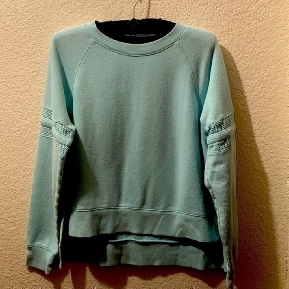 Xersion baby blue sweatshirt